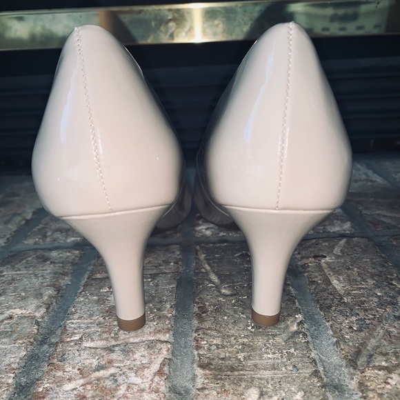 Life stride heels - Picture 3 of 6